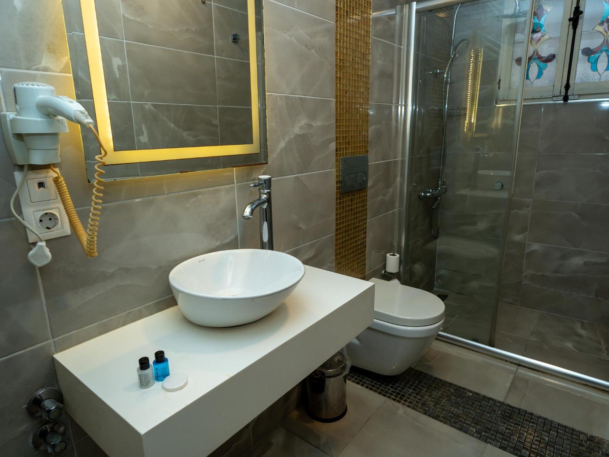 Best Pasaport Pier Otel Kadikoey Provincia di Provincia di Istanbul Esterno foto